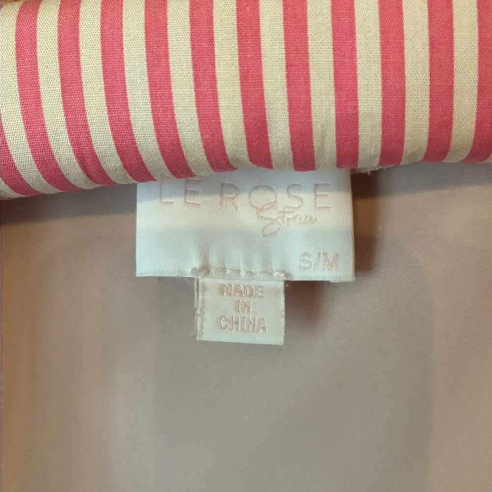 Le Rose Robe - Picture 3 of 8